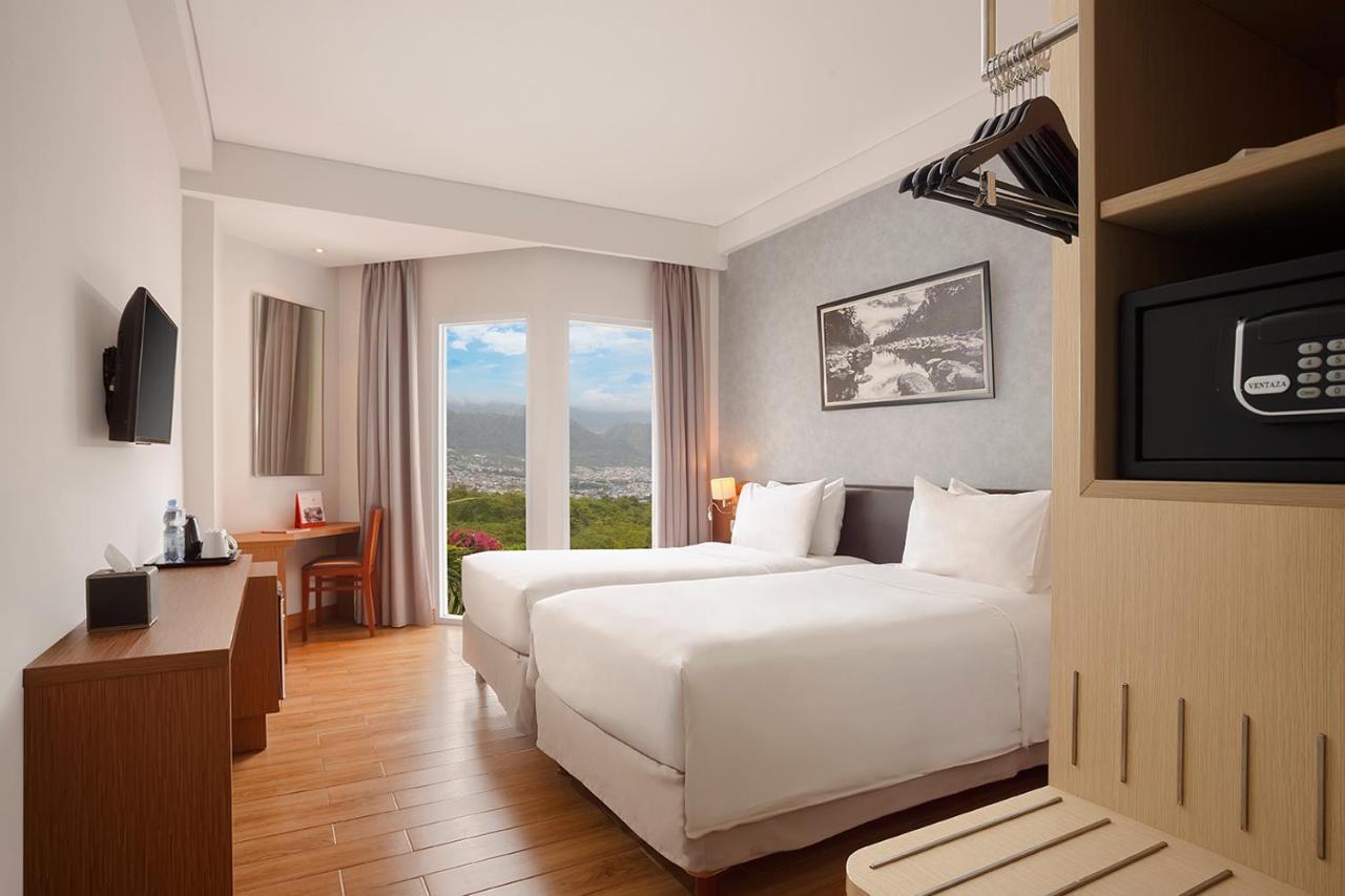 Swiss-Belinn Luwuk Eksteriør billede