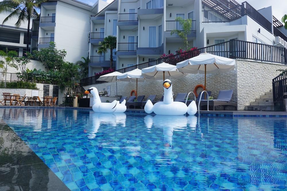 Swiss-Belinn Luwuk Eksteriør billede